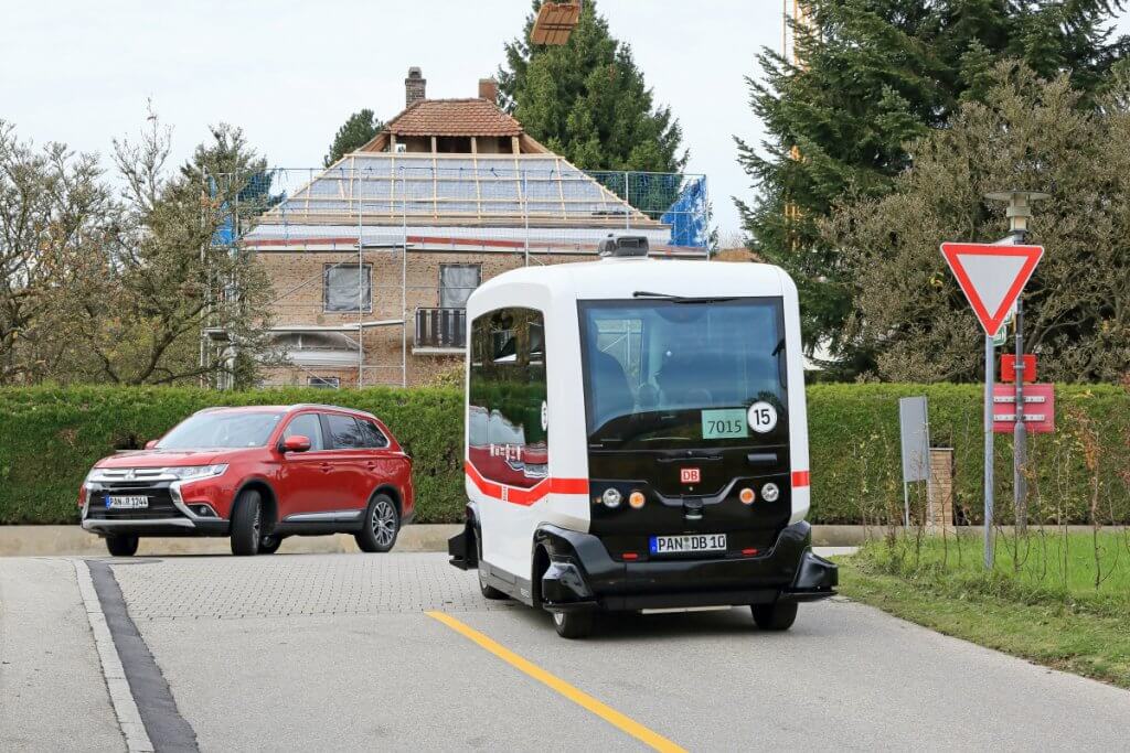 Erstes autonomes Fahrzeug im deutschen Straßenverkehr ioki