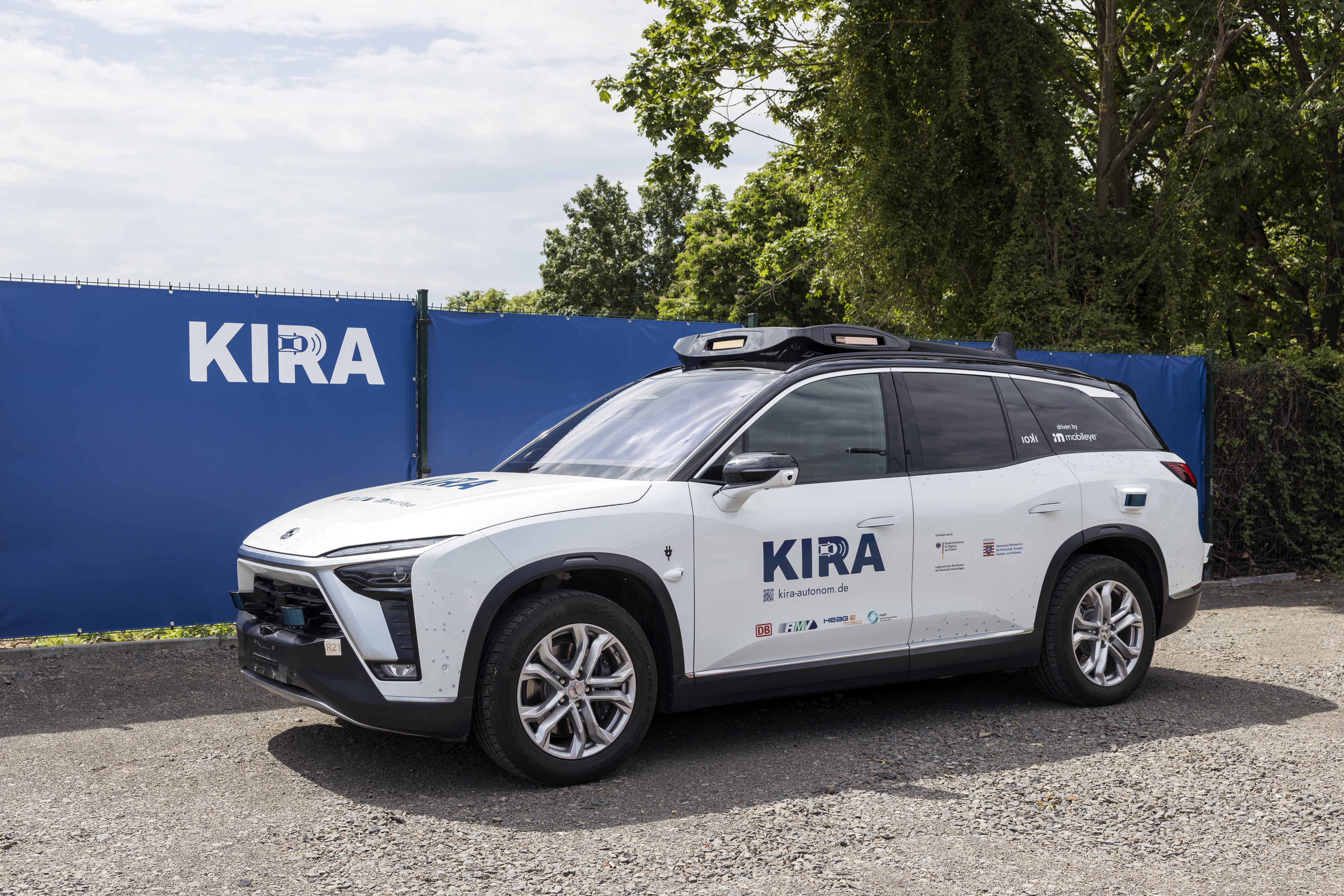 Pionierprojekt KIRA startet mit autonomen Fahrzeugen für den ÖPNV